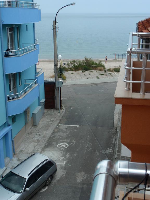 Guest House Cherno More Pomorie Habitación foto